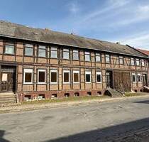 Mehrfamilienhaus mit 3 WE und großem Grundstück - leerstehend - Flecken Apenburg-Winterfeld