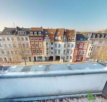 Aachen-Westpark: Grundsolide, langfristig vermietete 2-Zi.-Whg. mit Stellplatz, Loggia + Einbauküche