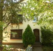 Teilweise frei werdendes 2-3-Familienhaus, begehrte Wohnlage, Hügelsheim, 2+1 Garagen - Grundstück mit 1149m² - Teil davon als Bauland denkbar