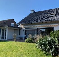SANKT AUGUSTIN in top Lage, gepflegte Einfam. DHH mit 5-6 Zi., 301 m² GrSt., Keller, Garten, Garage