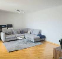 Attraktive 2,5-Zimmer-Wohnung mit Südbalkon und Tiefgaragenstellplatz - ideal für Singles oder Paare - Leonberg Eltingen