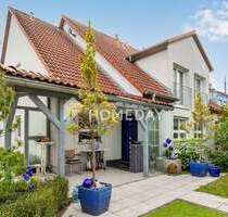 Familienfreundliche Doppelhaushälfte mit großem Grundstück und Doppelgarage - Nürnberg Kleinreuth b Schweinau