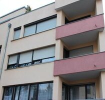 Schönes, helles Appartment im Süden von Regensburg mit Stellplatz im Freien und Kellerabteil
