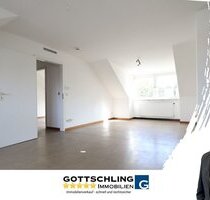 Frisch renovierte Dachgeschosswohnung in verkehrsgünstiger Lage - Gelsenkirchen Schalke