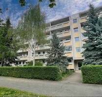 Bezugsfrei * 3-Zi.-Whg. * Balkon * 1.OG - Dresden Strehlen (Hans-Lohmar-Str.)