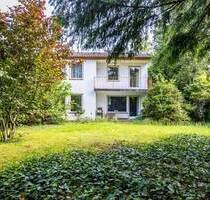 Attraktives Baugrundstück mit vielseitigem Entwicklungspotenzial - 811 m² in gewachsener Wohnlage - München Waldperlach