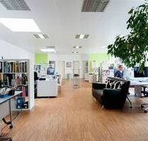 Eingerichteter Arbeitsplatz in kreativem Umfeld - All-in-Miete - Düsseldorf Bilk