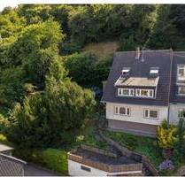 Großzügiges Einfamilienhaus mit Weitblick - Brohl-Lützing