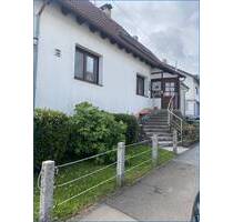 Sehr schönes 1-2 Familienhaus imit tollem Garten und Doppelgarage, als Doppelhaushälfte mit Ausbaupotential - Mühlingen / Zoznegg
