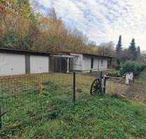 Nettes kleines EFH mit 2 Garagen und Nebengebäude in Beratzhausen