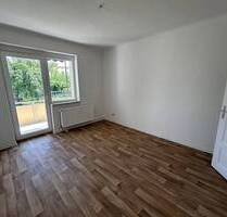 Frisch renovierte 2-Zimmer-Erdgeschosswohnung mit Balkon - Magdeburg Siedlung Fermersleben