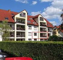 SOFORT verfügbar! Sehr gepflegte 3-Zi.-Wohnung mit geh. Innenausstattung, Balkon, EBK, Pkw-Stellpl. - Neukirchen / Erzgebirge