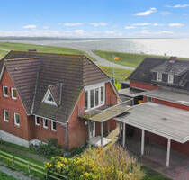 Direkter Meerblick & Ruhe pur – Großes EFH mit unverbaubarem Meerblick in Dagebüll.