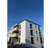 Exklusive Neubauwohnung mit großem Balkon und Garage in einer top Lage ! - Gerolzhofen