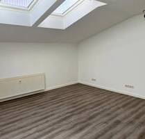Frisch renovierte 2-Raumwohnung mit Dusche, Wanne, Einbauküche, Ankleide, Abstellraum & Keller in der Röbeler Innenstadt