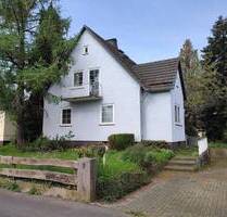 Gepflegtes Einfamilienhaus mit zusätzlichen Büroräumen in Vellmar!