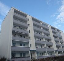 Praktische Wohnung für die kleine Familie - mit Balkon und Wannenbad! - Berlin Hellersdorf