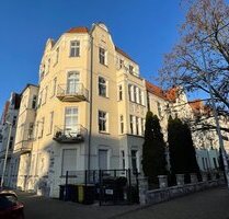 Wohnen im Gründerzeithaus: 4-Zimmer-ETW mit Balkon in Stadtfeld-Ost - Magdeburg Stadtfeld Ost