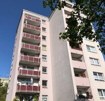 Schöne 2,5-Zimmer-Wohnung mit Balkon zu vermieten! - Bad Homburg vor der Höhe