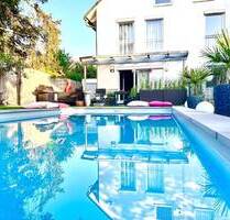 Exklusive Doppelhaushälfte in Top-Lage mit eigenem Pool - München