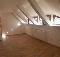 kleines Apartment im Dachgeschoss Görlitzer Zentrum !