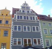 Große 2-Zimmer-Wohnung mit geräumiger Wohnküche und Parkettboden * direkt am Markt * - Meißen