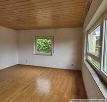 Renovierungsbedürftige, leerstehende 3-Zimmer-Wohnung mit Aussichtsbalkon - Aalen Grauleshof