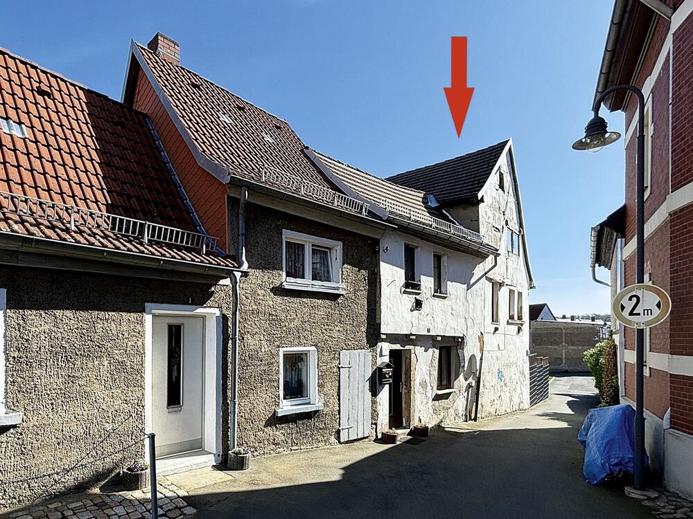 Einfamilienhaus im Zentrum - 7.000,00 EUR Kaltmiete, ca.  80,00 m² in Eisenberg (PLZ: 07607)