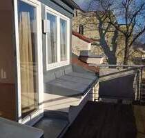 sonnige 2- RWE im Dachgeschoss mit Balkon und Einbauküche ! - Görlitz Innenstadt