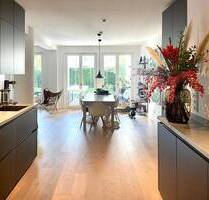 Großzügige, luxuriöse Wohnung mit eigenem Garten und direktem Zugang zum Westerpark! - Hamburg Nienstedten