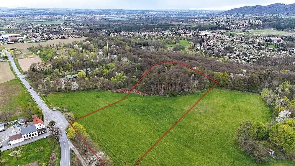 2,1 ha Acker- und Waldfläche - 10.000,00 EUR Kaltmiete, ca.  0,00 m² in Pirna (PLZ: 01796)