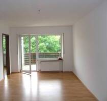 Gepflegte 2-Zimmer-Wohnung mit Süd-West-Balkon und PKW-Stellplatz - Lauf