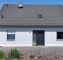 Modernes Einfamilienhaus mit Garage und Außenstellplatz - Bettingen