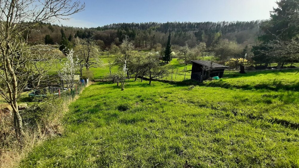 Obere Feinau - ruhig gelegenes Gartengrundstück - Leonberg Eltingen