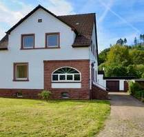2 Wohnhäuser | ca. 140 m² und 65 m² Wohnfläche | ca. 1.557 m² Grundstück | Densborn