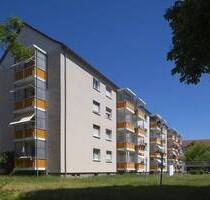 Sonnige 3-Raum-Wohnung mit Balkon; Blick ins Grüne - Riesa Pausitzer Delle