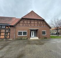Uetze OT Dedenhausen Große und moderne 4-Zimmer-Mietwohnung auf idyllischem Resthof