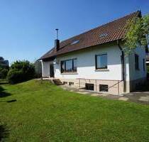 Geräumiges Einfamilienhaus mit großem Garten und Garage in schöner Wohnlage - Pliezhausen