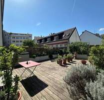 Urbane Oase mit schöner Terrasse, Aufzug und Balkon in zentraler Lage - Stuttgart West