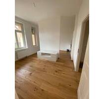 Wurzen* Am Stadtpark* helle 2 Zimmer-Wohnung mit Balkon* Zweitbezug* Parkett* EBK*