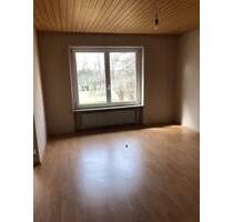 Einfamilienhaus mit schönem Grundstück und PKW-Garage - Neustadt a.d.Waldnaab