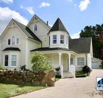 Exklusives Komfort-Eigenheim und Pool auf herrlichem Grundstück - Groß Godems