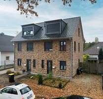 Doppelhaushälfte mit 4 Zimmern und Stellplatz in Bremen-Osterholz