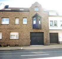 Modernisiertes Mehrgenerationenhaus mit großem Garten, Garage und geräumiger Scheune, ideal für Handwerker - Würselen Broichweiden
