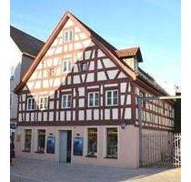 Roth Zentrum! Wohn- und Geschäftshaus mit historischem Charme RM4642