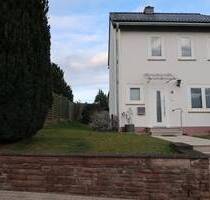 *Sofort bezugsfrei* Gepflegtes Reiheneckhaus mit Garten in Lemgo Nord-Ost!