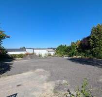 Befestigte und umzäunte Freifläche im Gewerbegebiet - Dassendorf