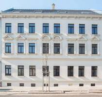 Ein Traum! + Südbalkon + dunkles Parkett + Fußbodenheizung + Wanne & Dusche + PKW-Stellplatz im Hof - Leipzig Wahren