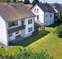 Viel Platz für Familie und Freizeit mit großem Garten und Wintergarten - Albstadt