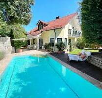 Exklusives Einfamilienhaus mit Sonnengarten und Pool - Vaterstetten